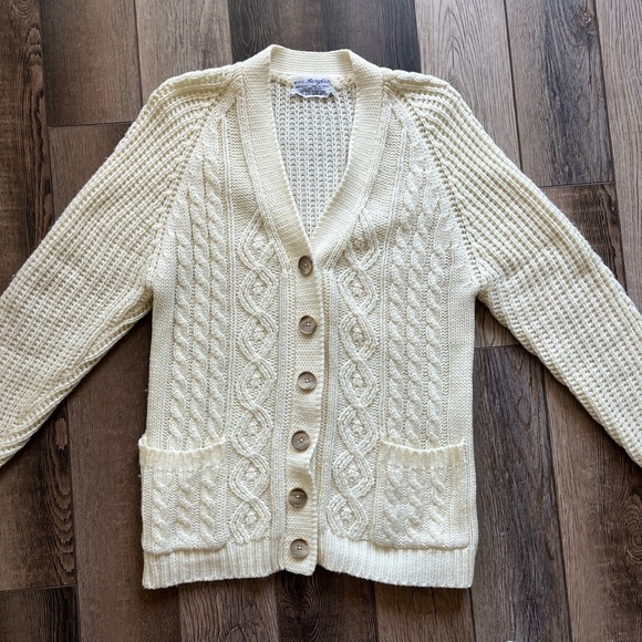 Sweaters - Vintage Knit Cardigan Sweater